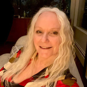 Meet your Posher, Carol